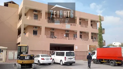 26 Rooms Sharing Camp With 4-6 Person Capacity + 10 W/c\s + 6 Bathrooms + 6 Washbasins + 2 Kitc