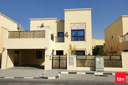 4 Bedrooms Villa Plus Maid Room Fully Furnished