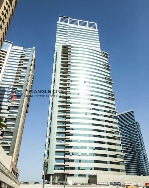 Close To Metro | Spacious Office | Rented | For Sale In One Lake Plaza