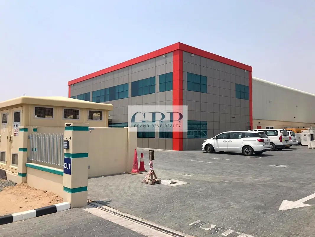 Warehouse WAREHOUSE AND FULLY FITTED OFFICE BUILDING IN DIC FOR SALE