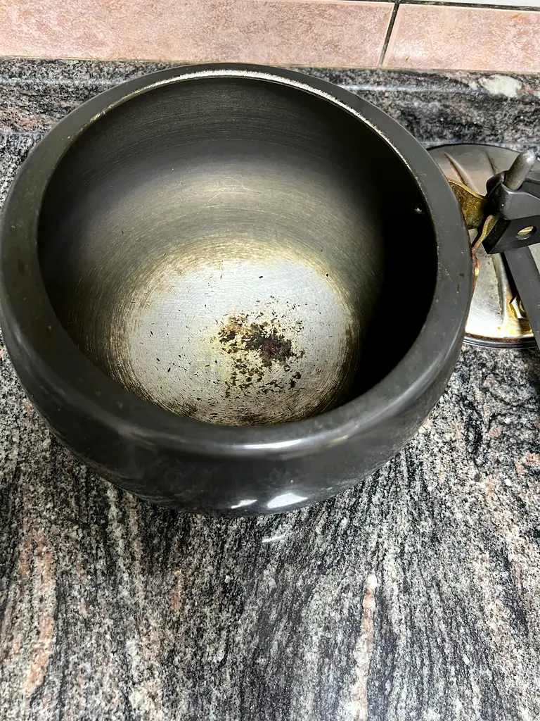 Hawkins pressure cooker working condition