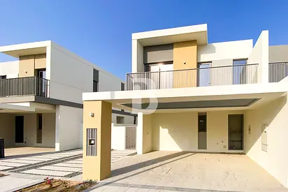 Vatsu Compliant | 4 Br+maids | Single Row