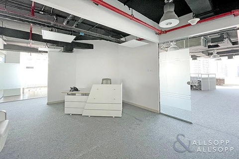 Furnished Office | Reception | 3 Parking Spaces