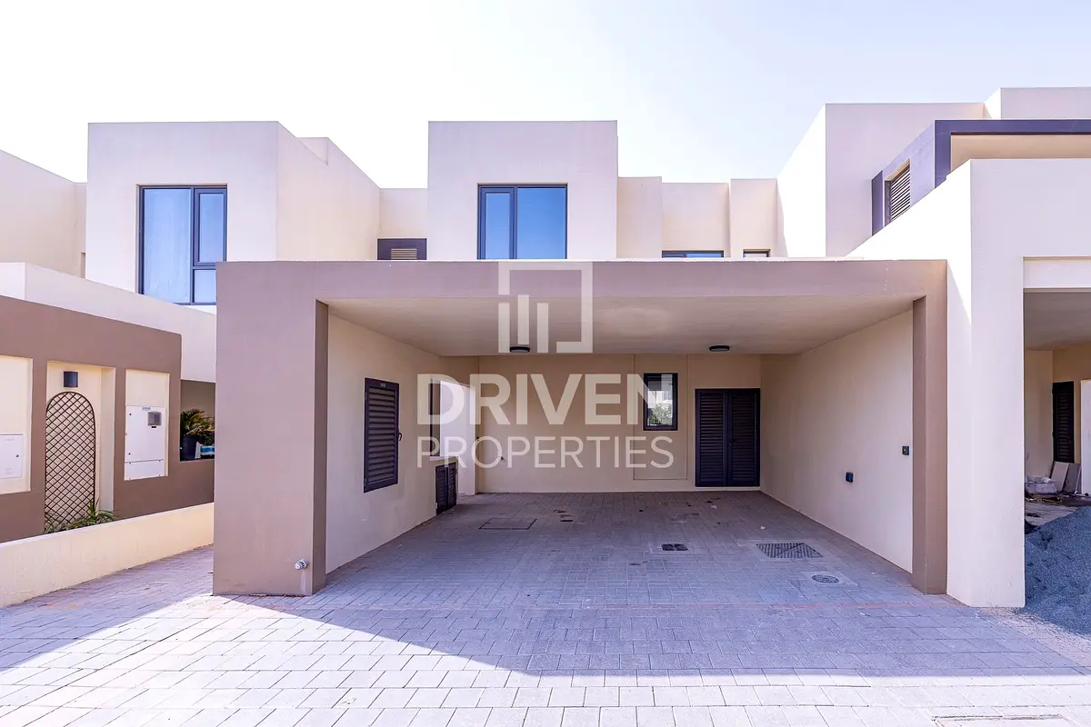 Villa/House for Rent Big Plot w/ Amazing View Well Managed