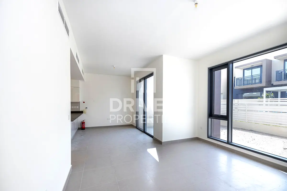 Villa/House for Rent Big Plot w/ Amazing View Well Managed