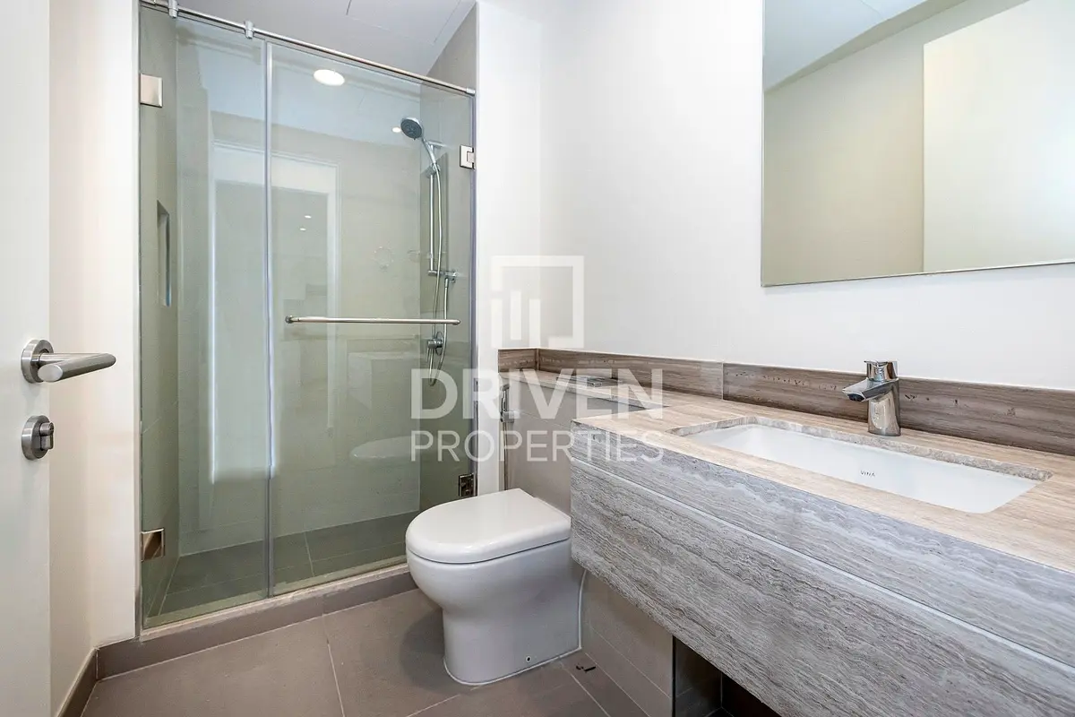 Villa/House for Rent Big Plot w/ Amazing View Well Managed