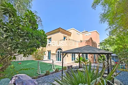 Available Now | Upgraded | Large Corner Unit