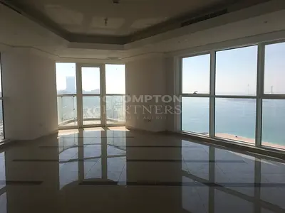 Rare Unit | Spacious | Close-kitchen | Vacant