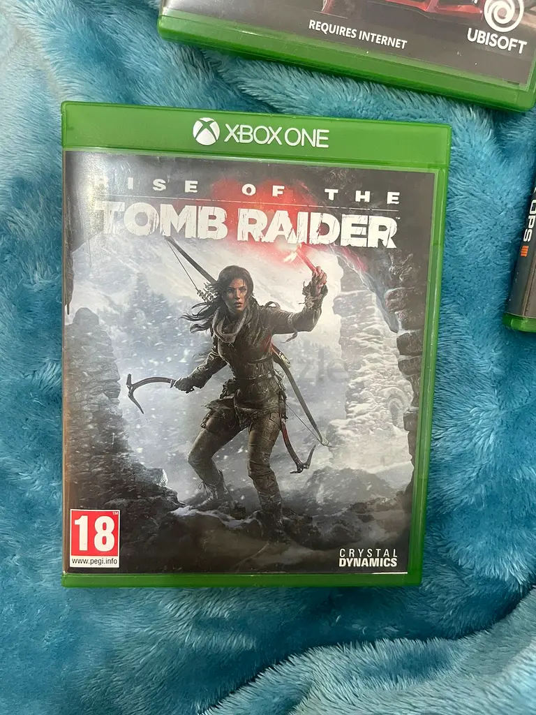 Xbox one 1TB with three games