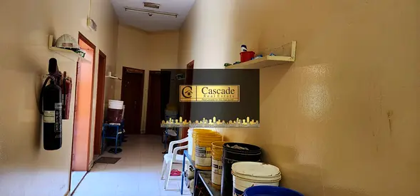 Al Quoz 4 : 16 Room Independent Labor Camp , G+1 Floor , Vacant On Transfer Available For Sale .