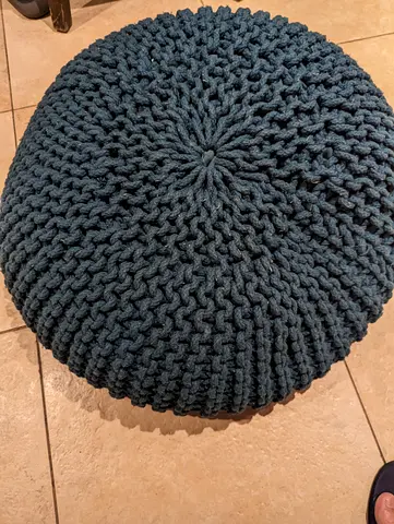 Knitted  seat