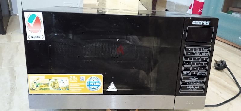 Black & Decker 20 Liter Microwave Oven MZ2020P-B5, Dubai & Abu Dhabi, UAE