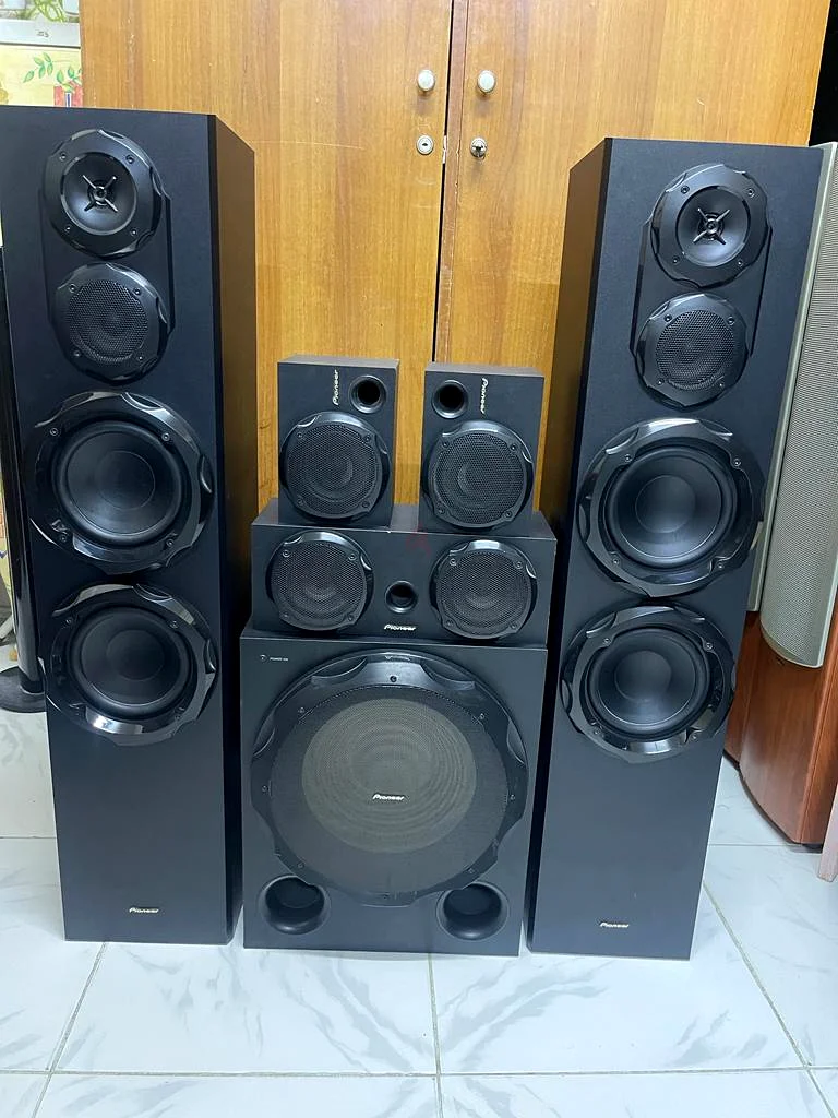 5.1 PIONEER FULL HOME THEATRE SYSTEM