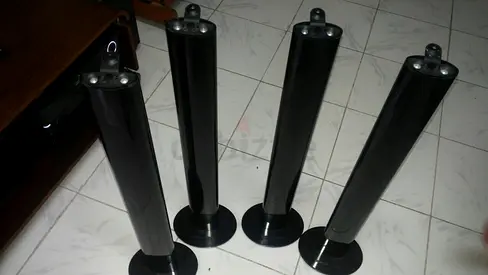 4pc HARMAN KARDON SPEAKERS STANDS
