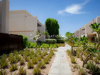 Spacious|rent Refund|combination Of Beautypeace