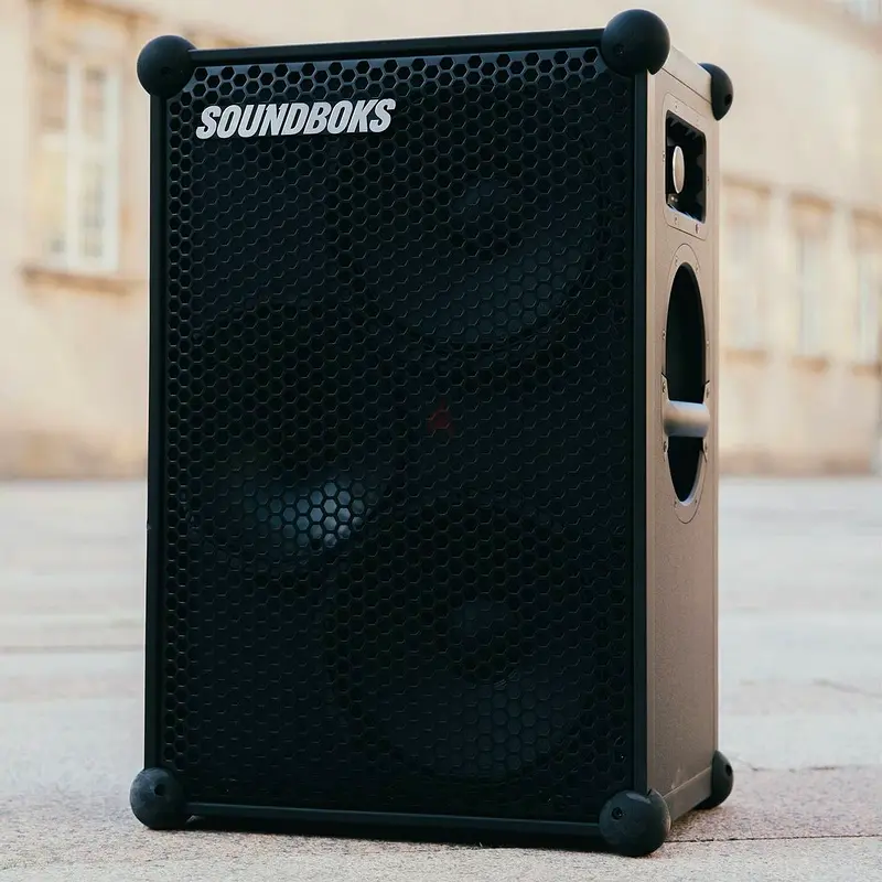 Speakers for rent (SOUNDBOKS)