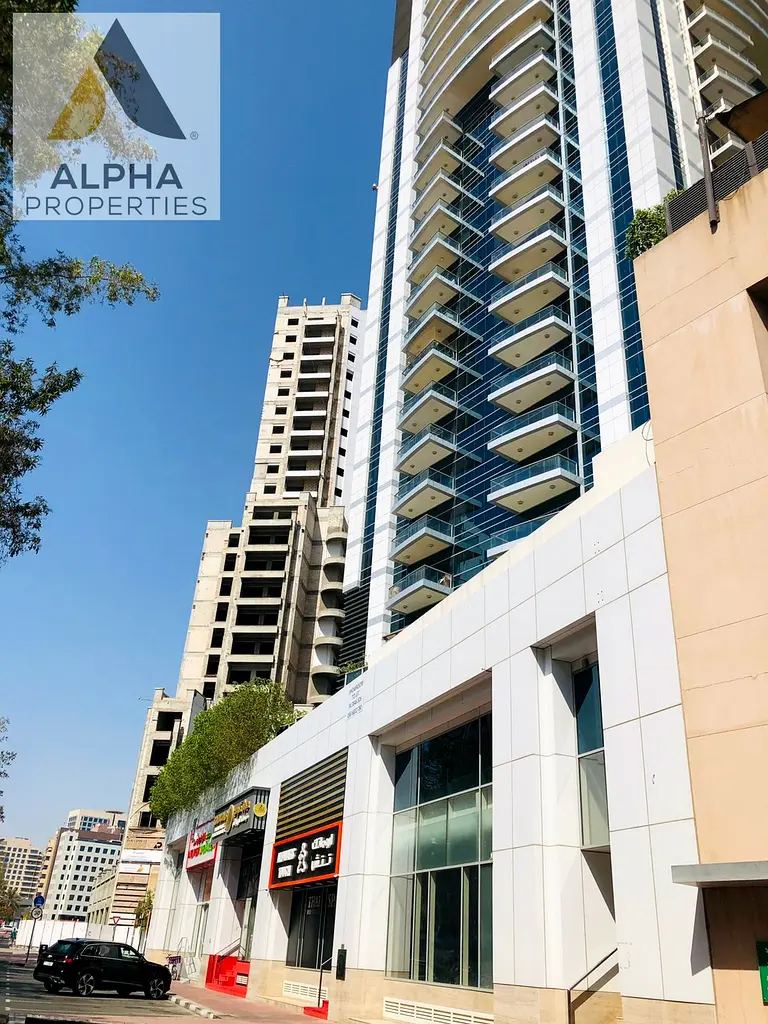 Showroom Spacious Shop Available for Rent in Al Mankhool Main Road