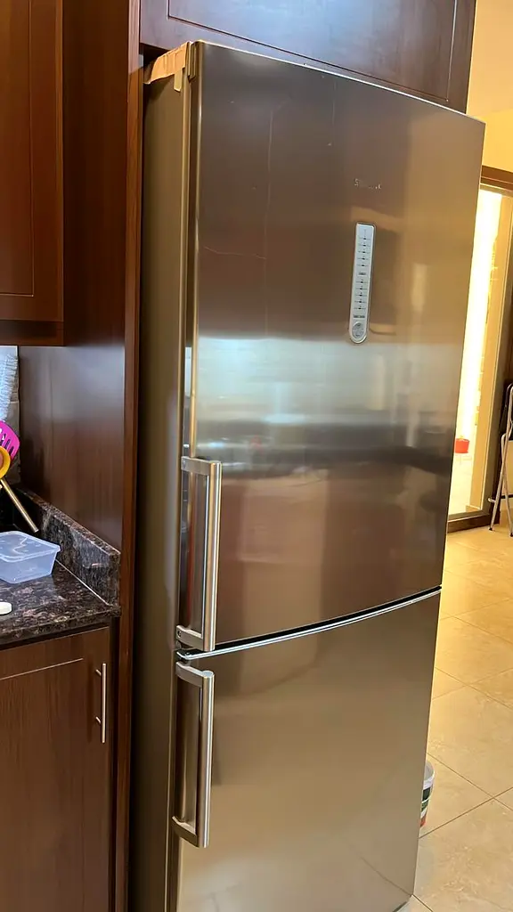 Siemens New Model bottom Freezer top fridge