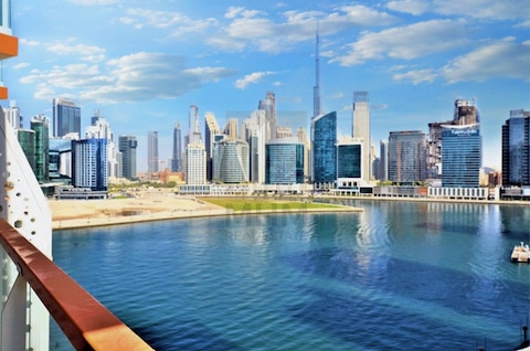 Canal Burj Khalifa View | Bright Apartment | Best Deal