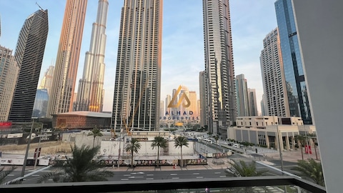 Downtown Street View Lburj Khalifa View Lbrand New