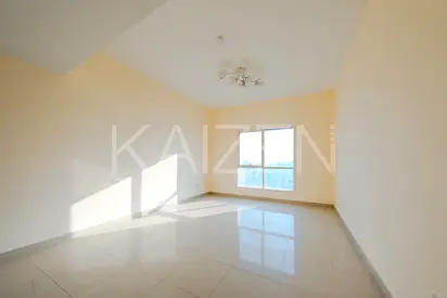 Spacious Well-maintained Unit In Al Majaz Corniche Tower