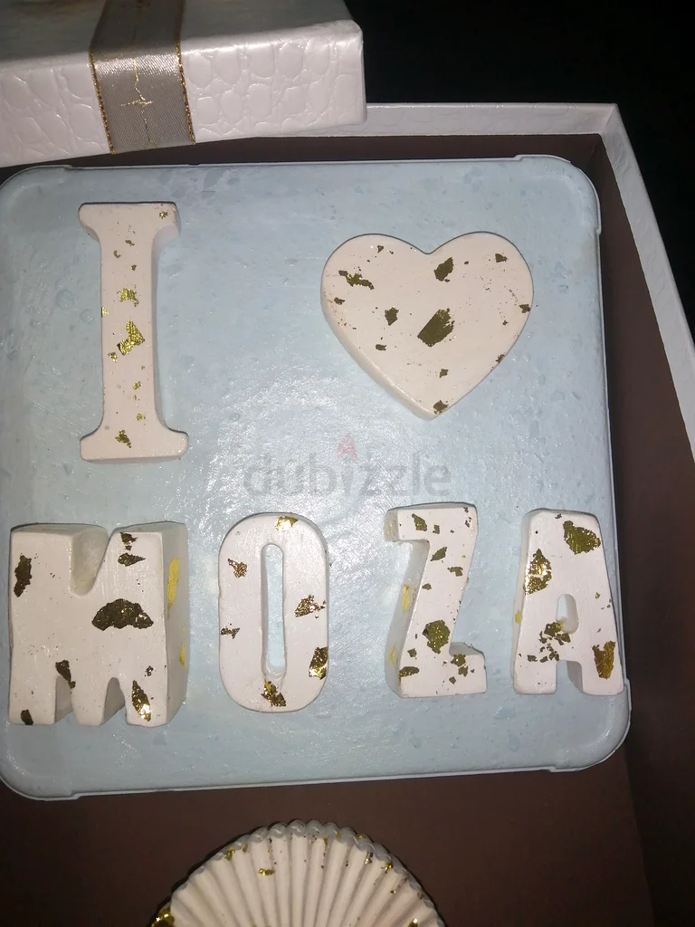 A masterpiece handmade writing names with cement63193111598977111