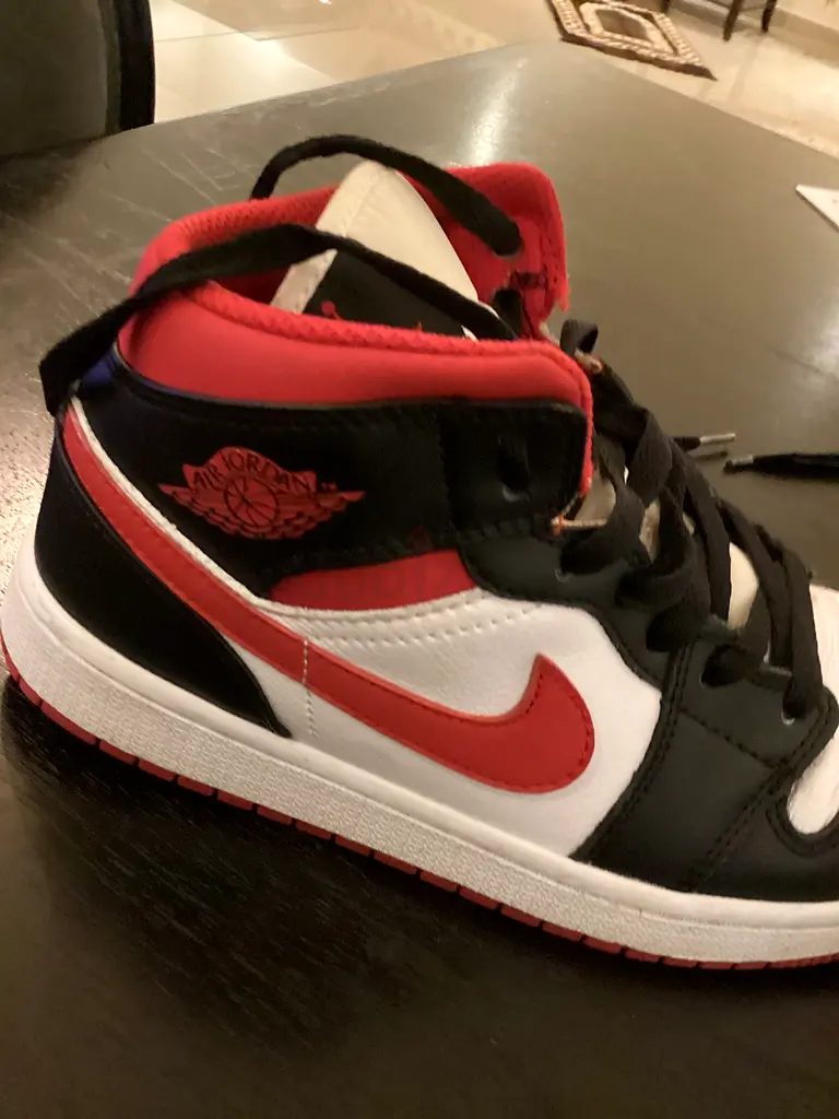 Nike air Jordan ones red and black