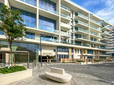 Luxury Layout | Balcony| Maid Room