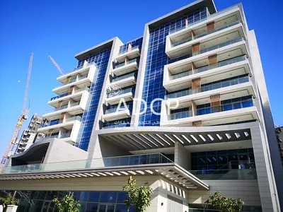 Spacious Showroom With Overlooking Canal | Shell And Core