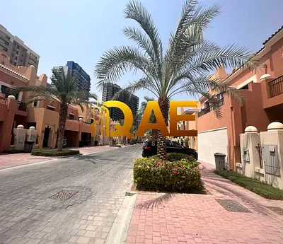 4br + Maids Townhouse - Vacant - Prime Location