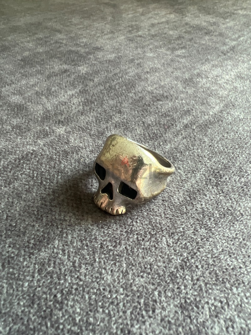 North store skull ring