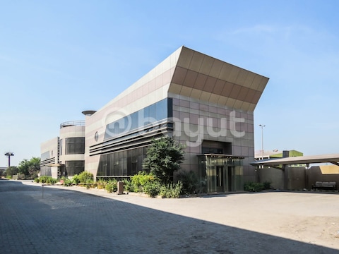 Exquisite 1600 Sqm Office Building With Showroom, Offices, Boardrooms, And Furniture