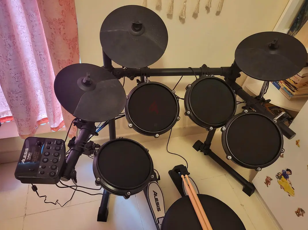 ALESIS electonic drum kit for sale
