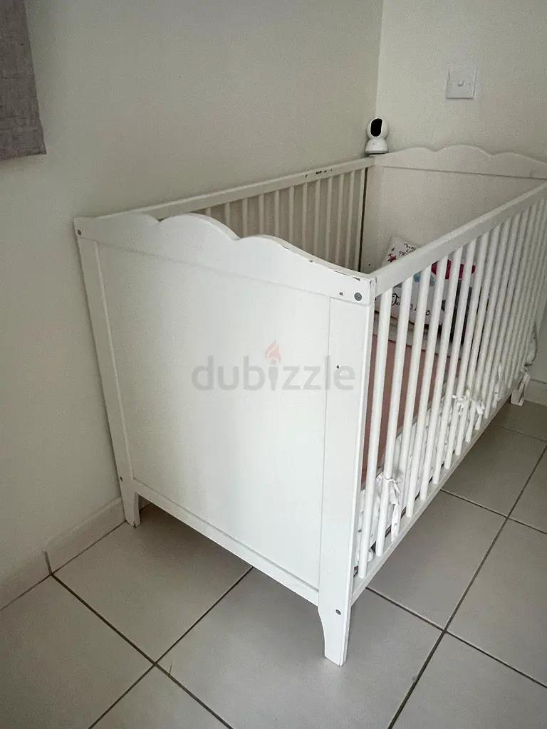 Ikea crib with mattress
