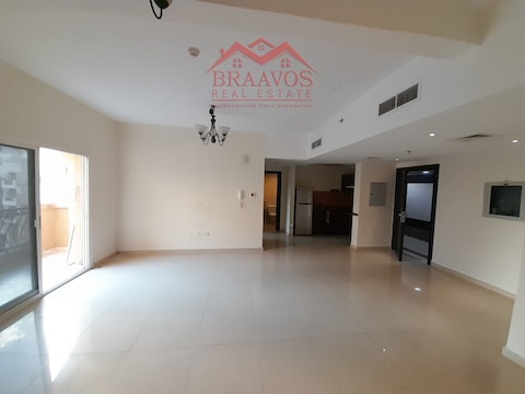 Near To Circle Mall | Spacious 1bhk |ready To Move