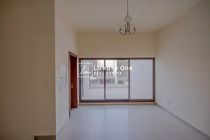 Vacant | Brand New | Middle Unit | Ready To Move In