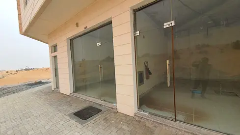 Spacious Offer Shop For Rent For One Year Only 4k For License Renewal Or New License In Maleha Shar