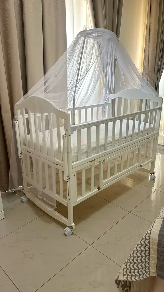 Crib ( baby bed)