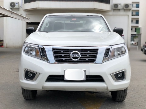 Used Nissan Navara AUTOMATIC GEAR + HIGH / 2019 / GCC / UNLIMITED KMS  WARRANTY+ FULL SERVICE HISTORY / 849 DHS 2019 for sale in Dubai - 628301