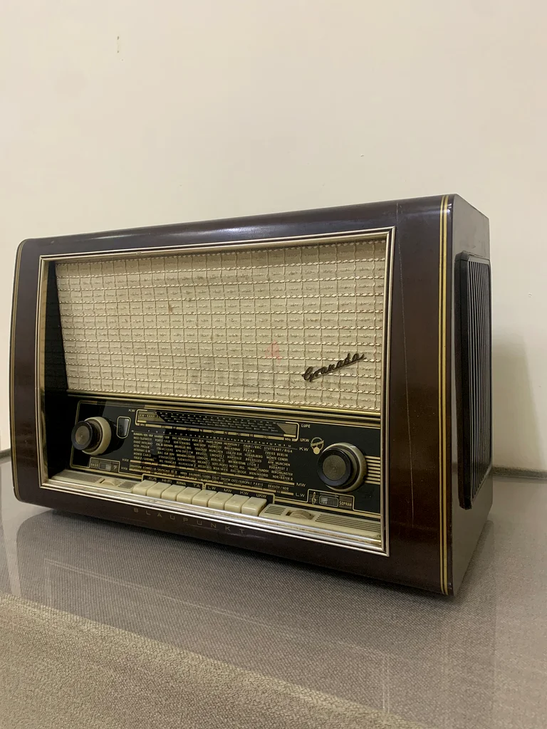Large volume radio63222336649859112