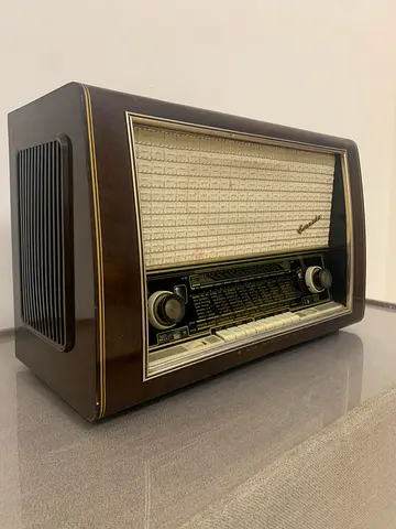 راديو حجم كبير