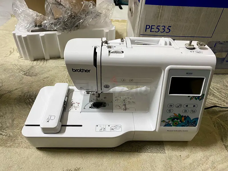 Brother PE535 machine for embroidery with threads and stabilizer