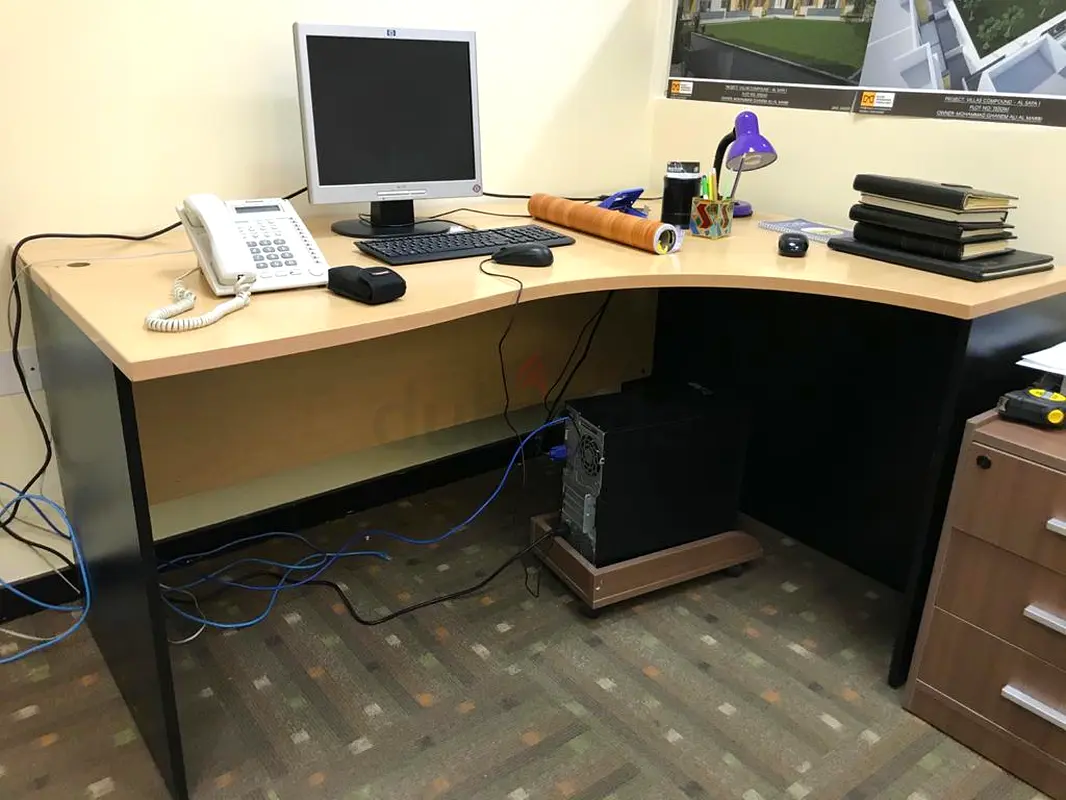 Office table | dubizzle