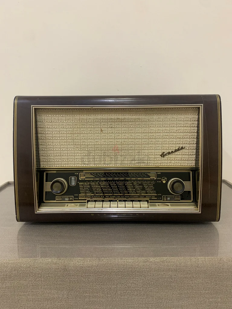 Large volume radio63222336649859111
