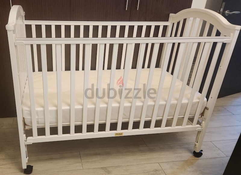 Dubizzle shop baby cot