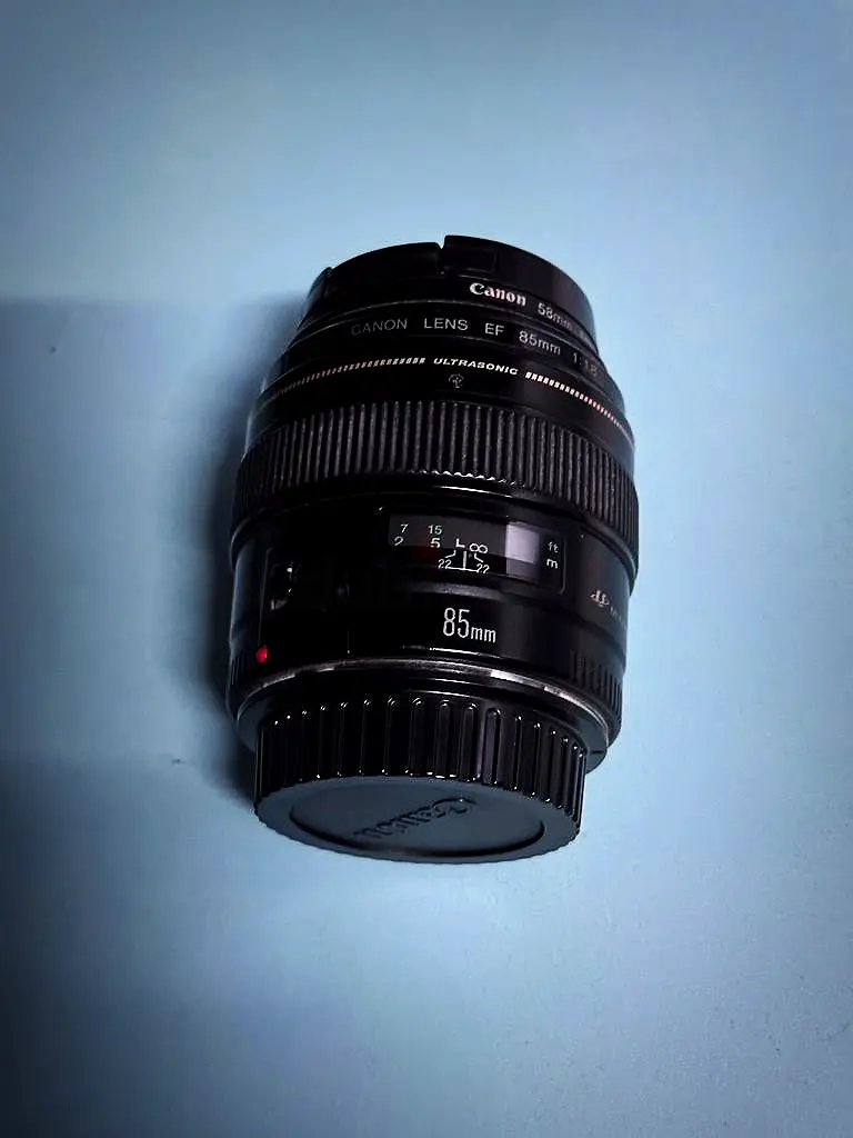 Canon 85 mm lens f 1.8 EF