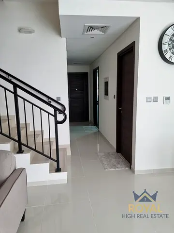 Amazimg Layout R2m14 3br-plus Maid For Sale