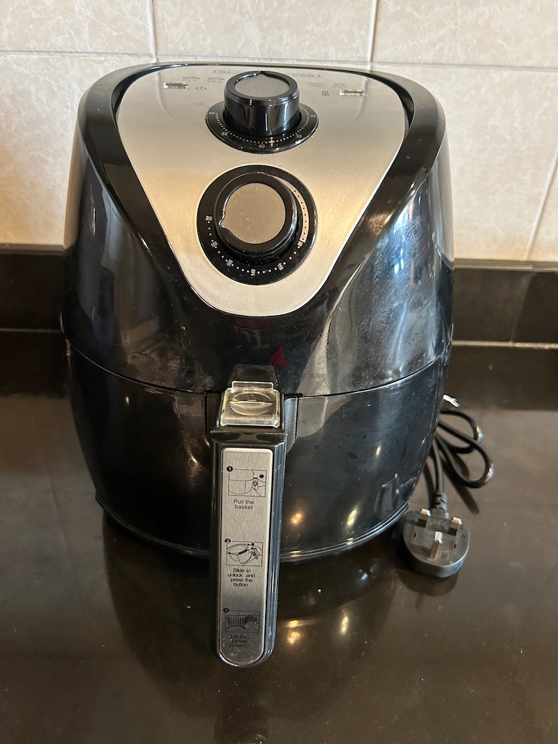 Black & Decker Air Fryer 2.5 Ltr. (AF200)