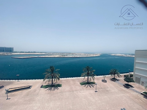Spectacular 2-bedroom Apartment With Breathtaking Sea View - Your Oasis By The Shore