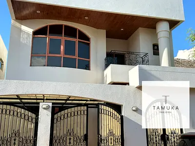 Newly Renovated Al Khalidiyah 7-bedroom Villa With Parking Spaces, Terrace, And City Proximity&
